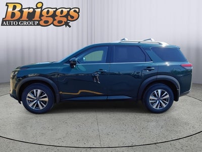 2024 Nissan Pathfinder SL