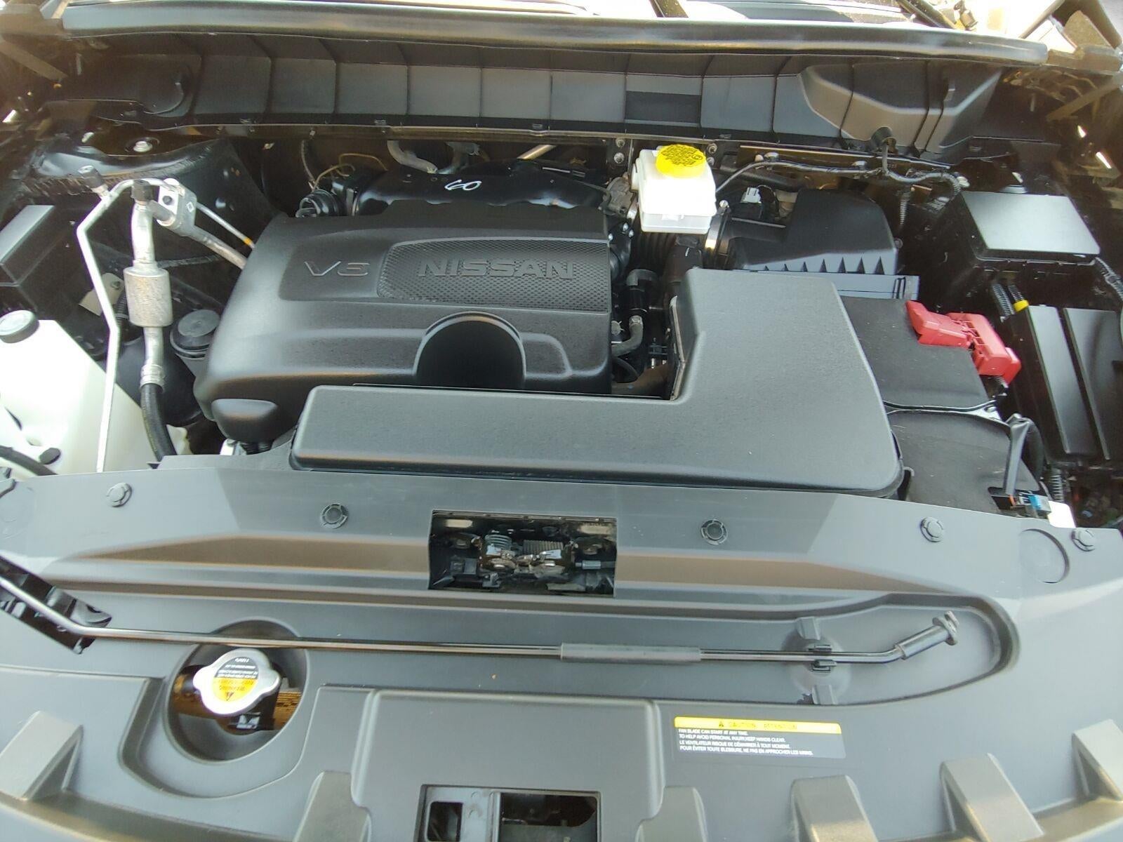 2024 Nissan Pathfinder SL