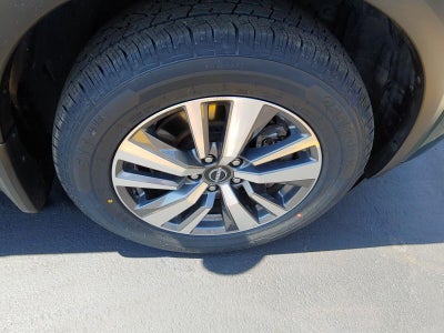 2024 Nissan Pathfinder SL