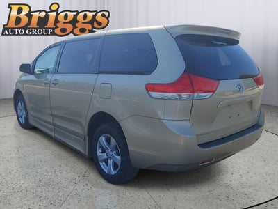 2011 Toyota SIENNA Base