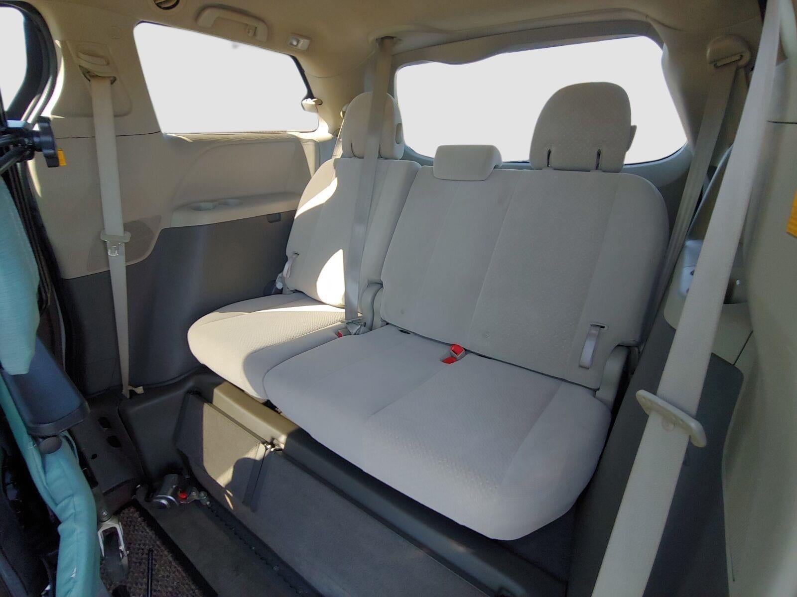 2011 Toyota SIENNA Base
