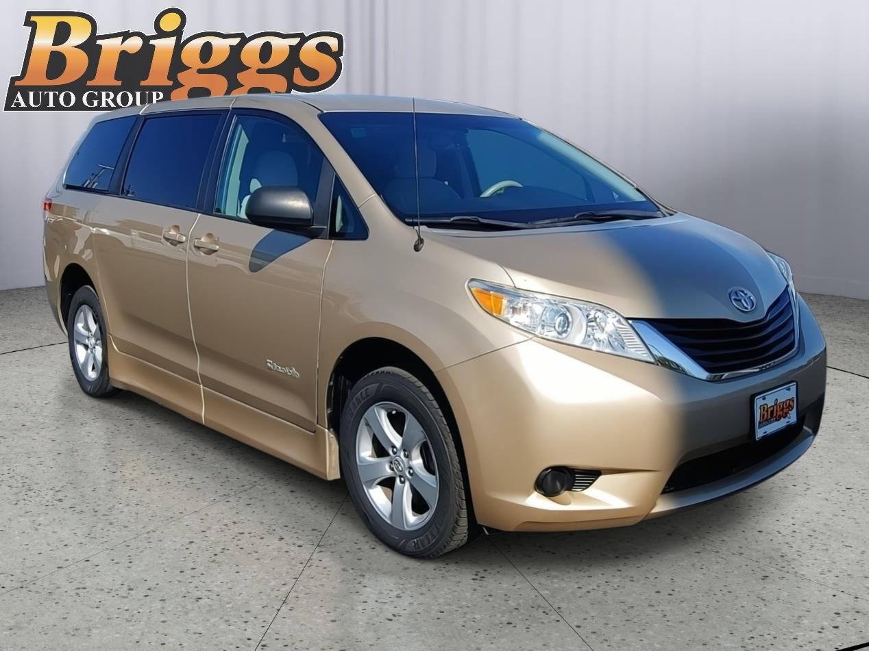 2011 Toyota SIENNA Base