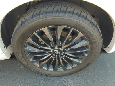 2024 INFINITI QX80 SENSORY