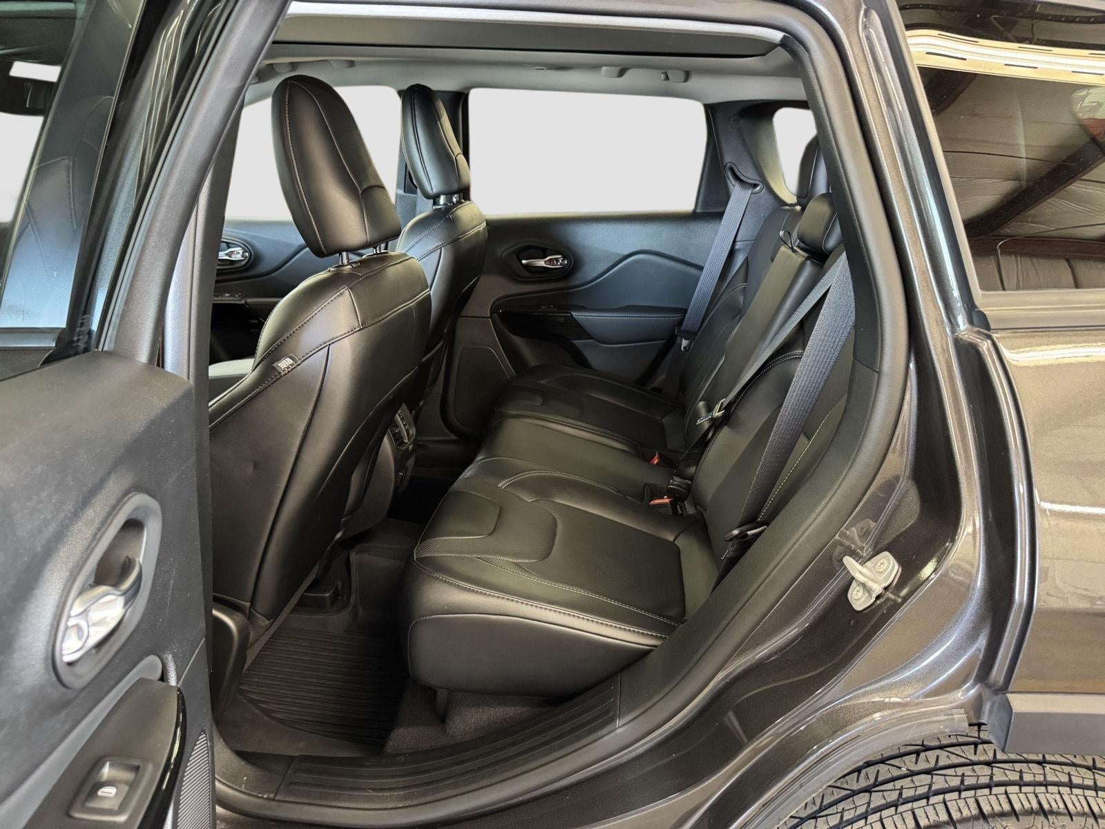 2023 Jeep Cherokee Altitude Lux