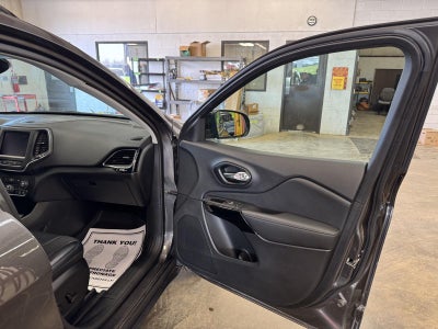 2023 Jeep Cherokee Altitude Lux