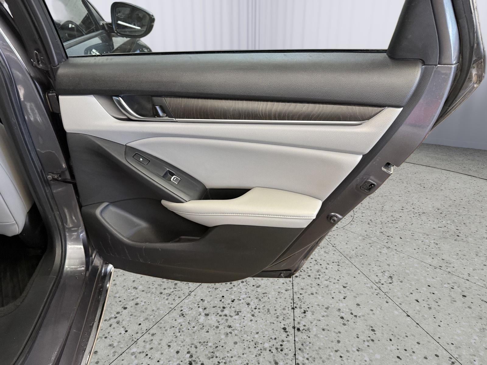 2020 Honda Accord Hybrid Touring