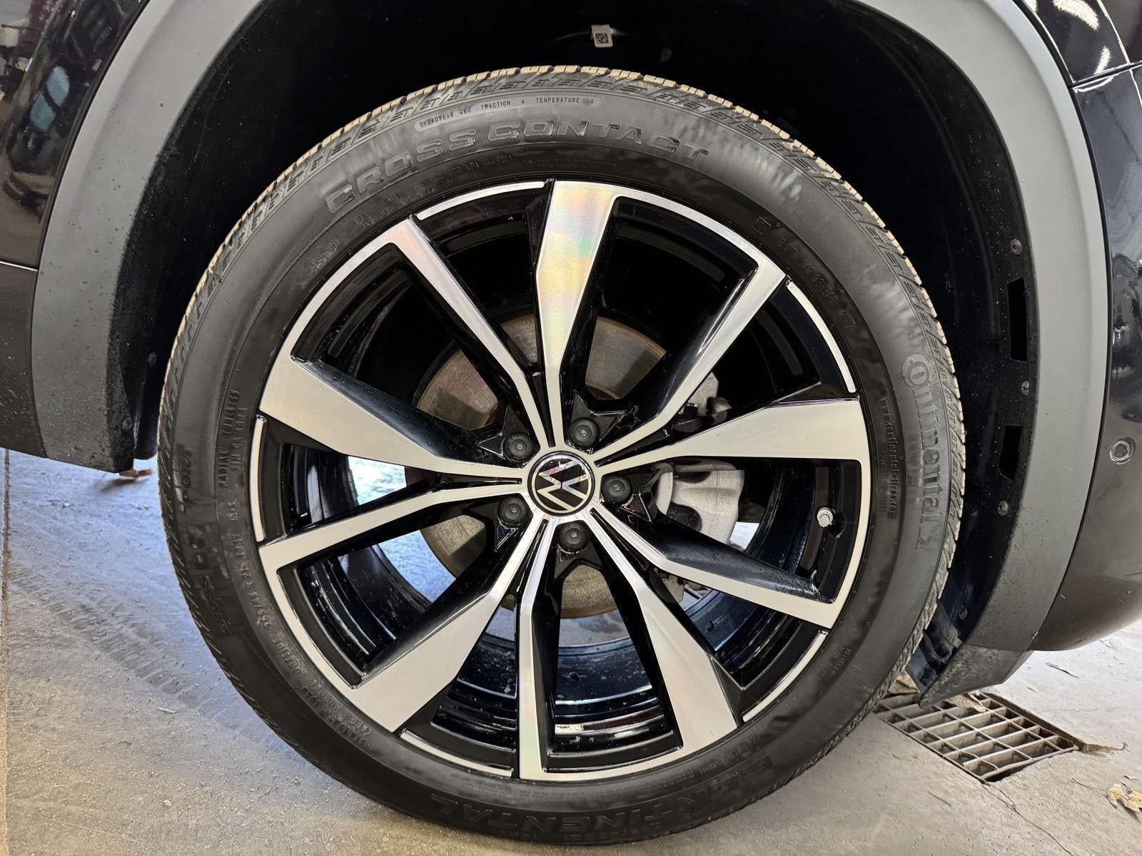 2025 Volkswagen Atlas 2.0T SEL Premium R-Line