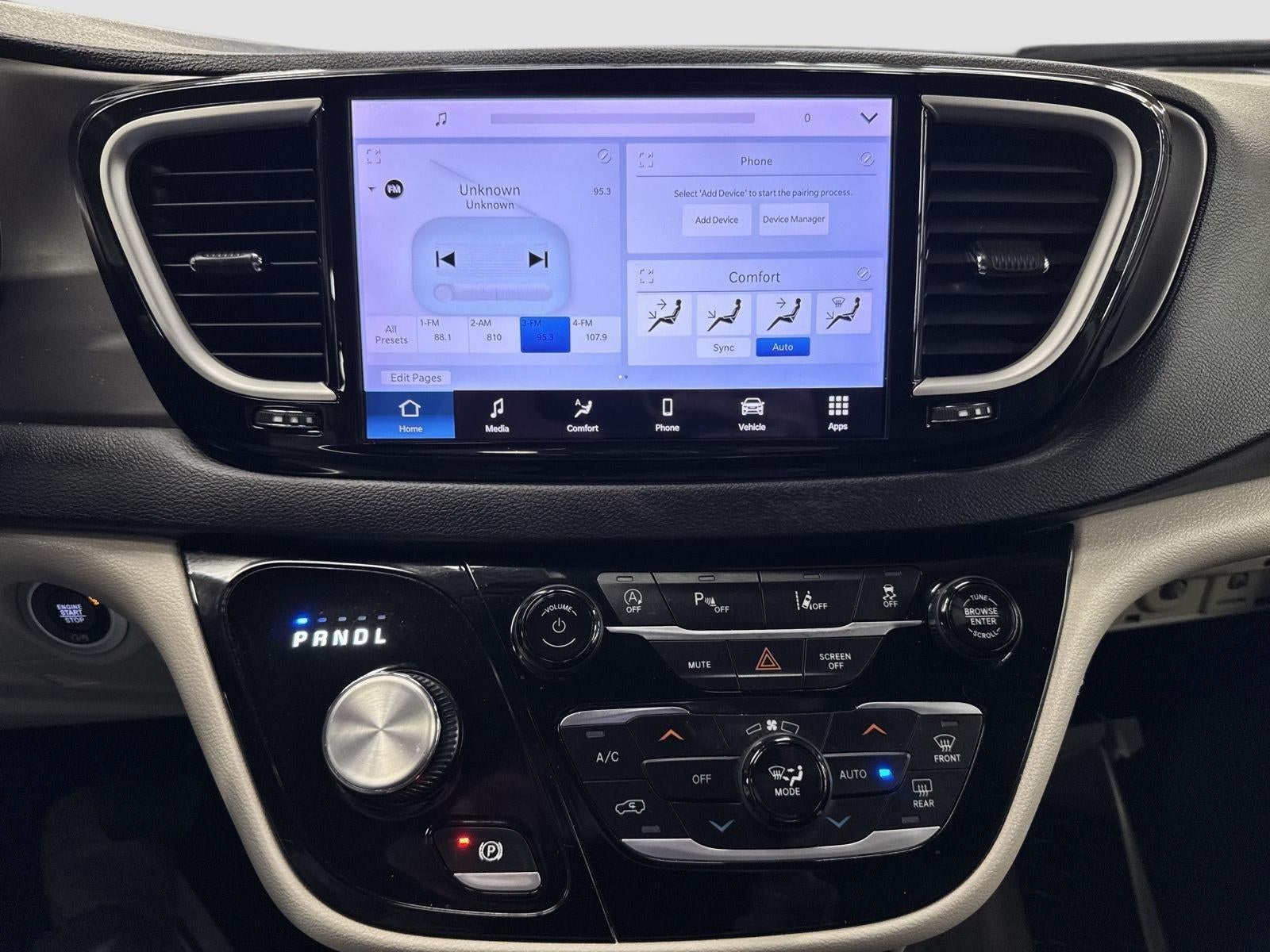 2023 Chrysler Pacifica Touring L