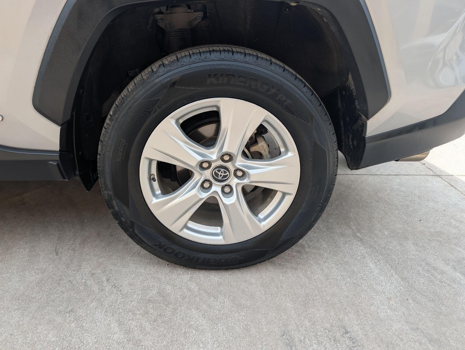 2019 Toyota RAV4 Hybrid XLE