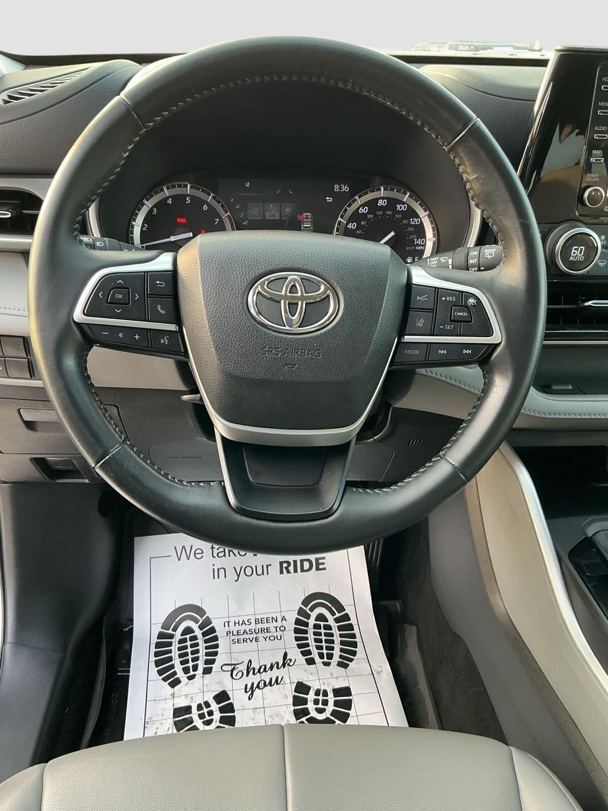 2022 Toyota HIGHLANDER XLE