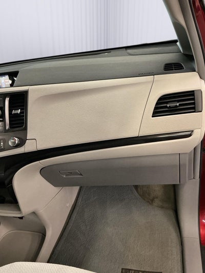 2011 Toyota Sienna LE 7-Passenger