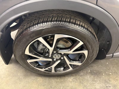 2021 Toyota C-Hr XLE
