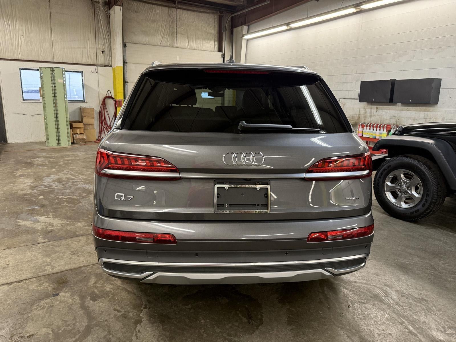 2022 Audi Q7 Premium Plus