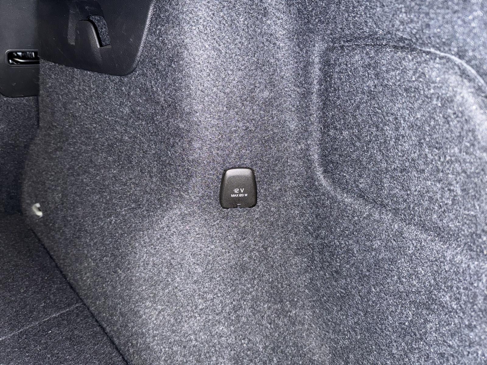 2022 Volvo XC40 RECHARGE Twin Ultimate