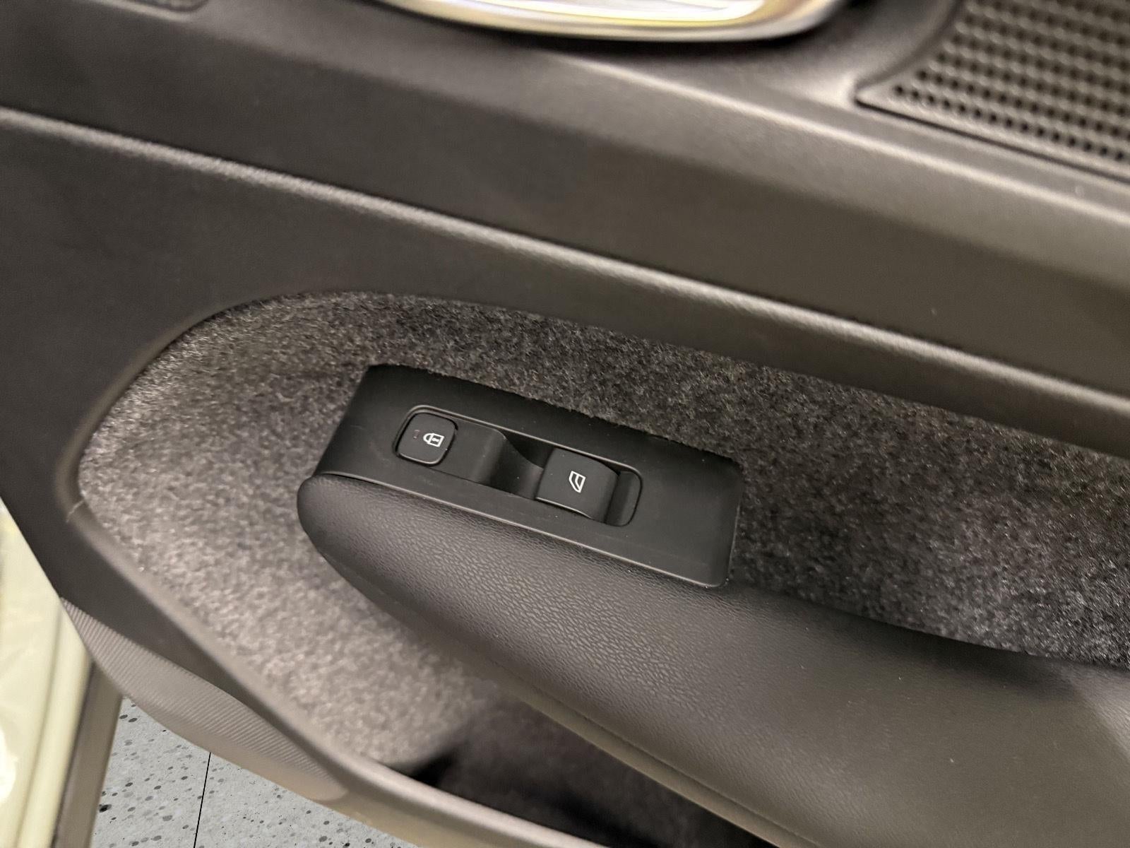 2022 Volvo XC40 RECHARGE Twin Ultimate