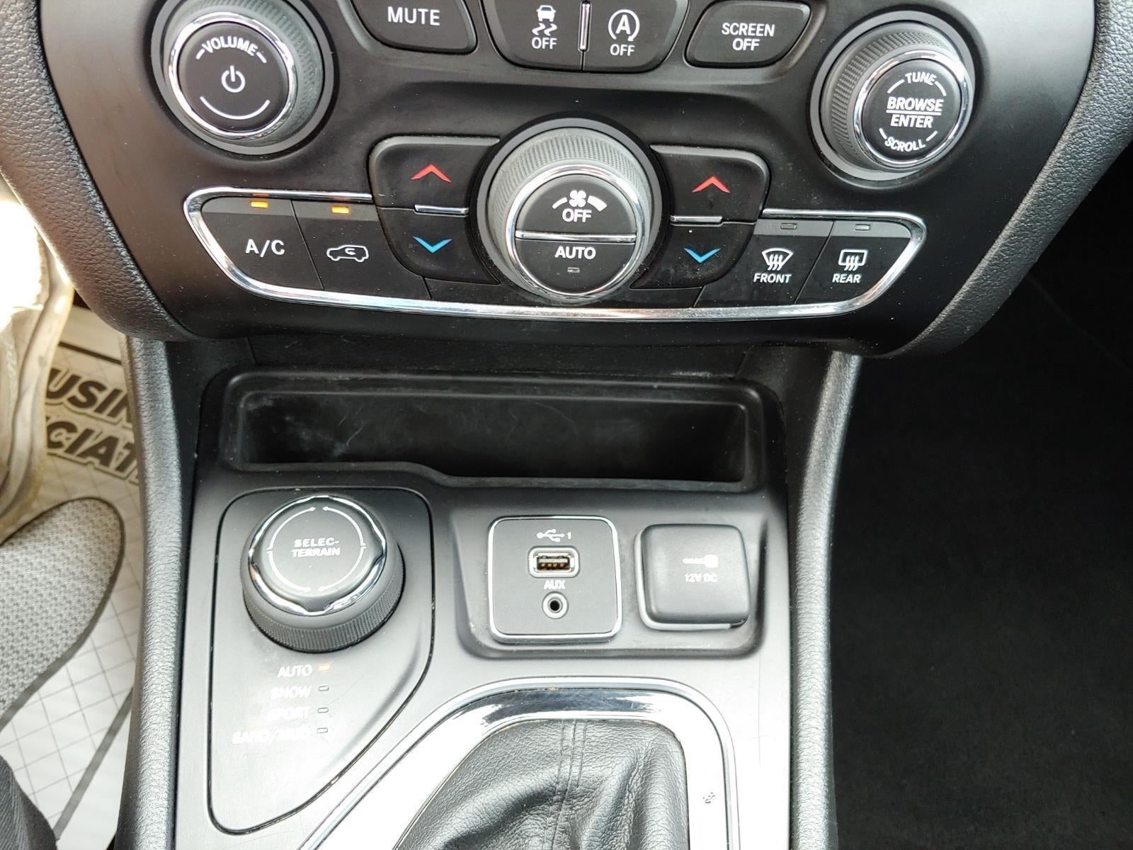 2023 Jeep Cherokee Altitude Lux