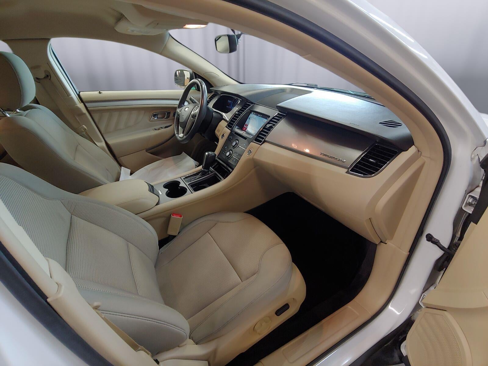 2018 Ford Taurus SEL