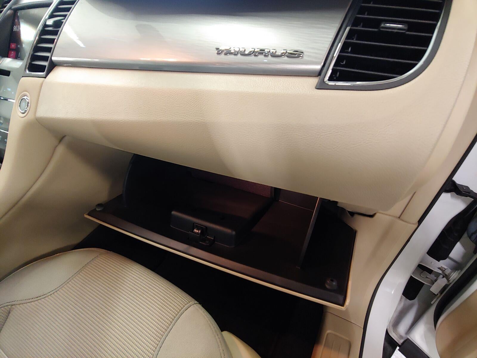 2018 Ford Taurus SEL