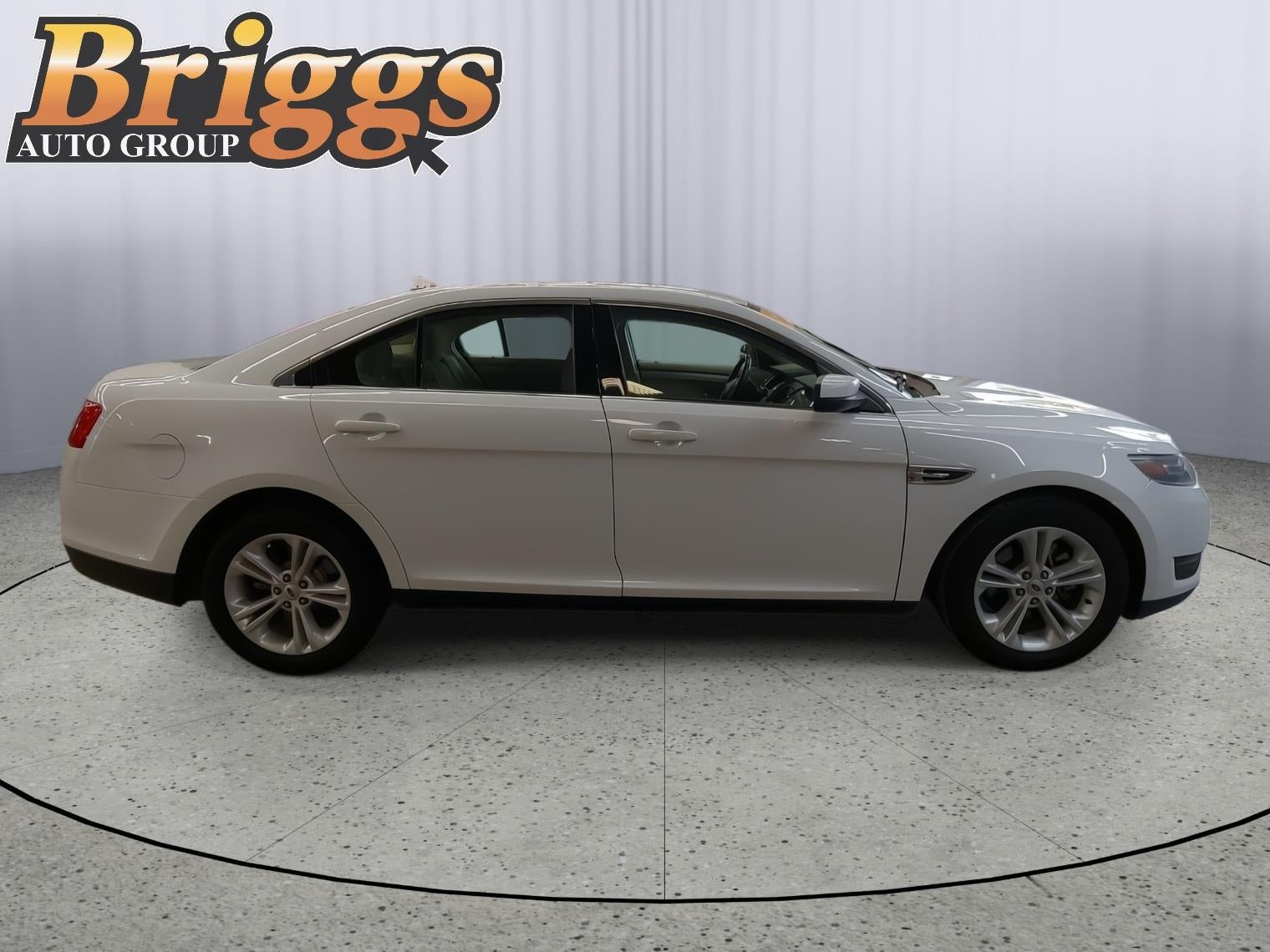 2018 Ford Taurus SEL