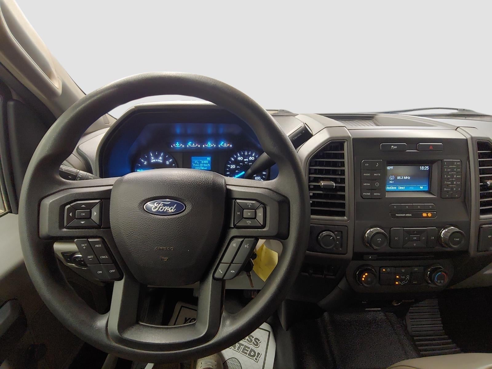 2017 Ford Super Duty F-350 DRW XL