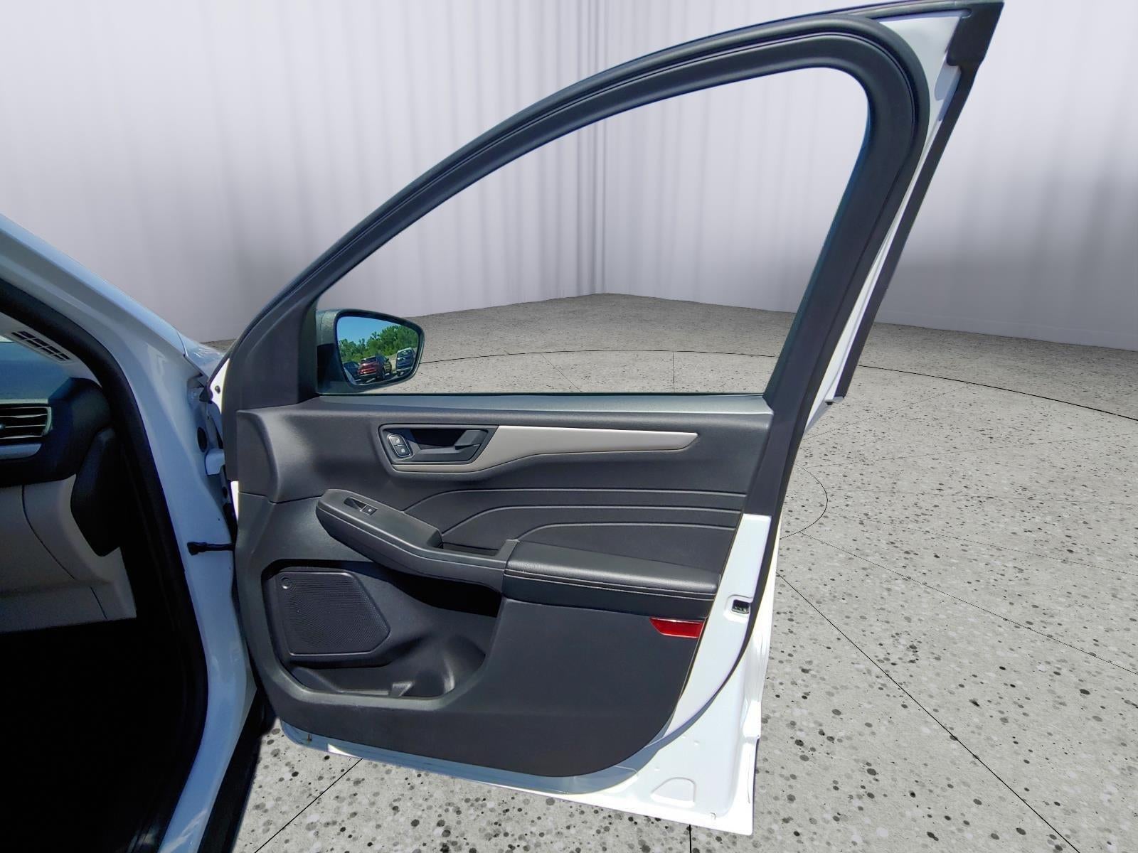 2022 Ford Escape SE Hybrid