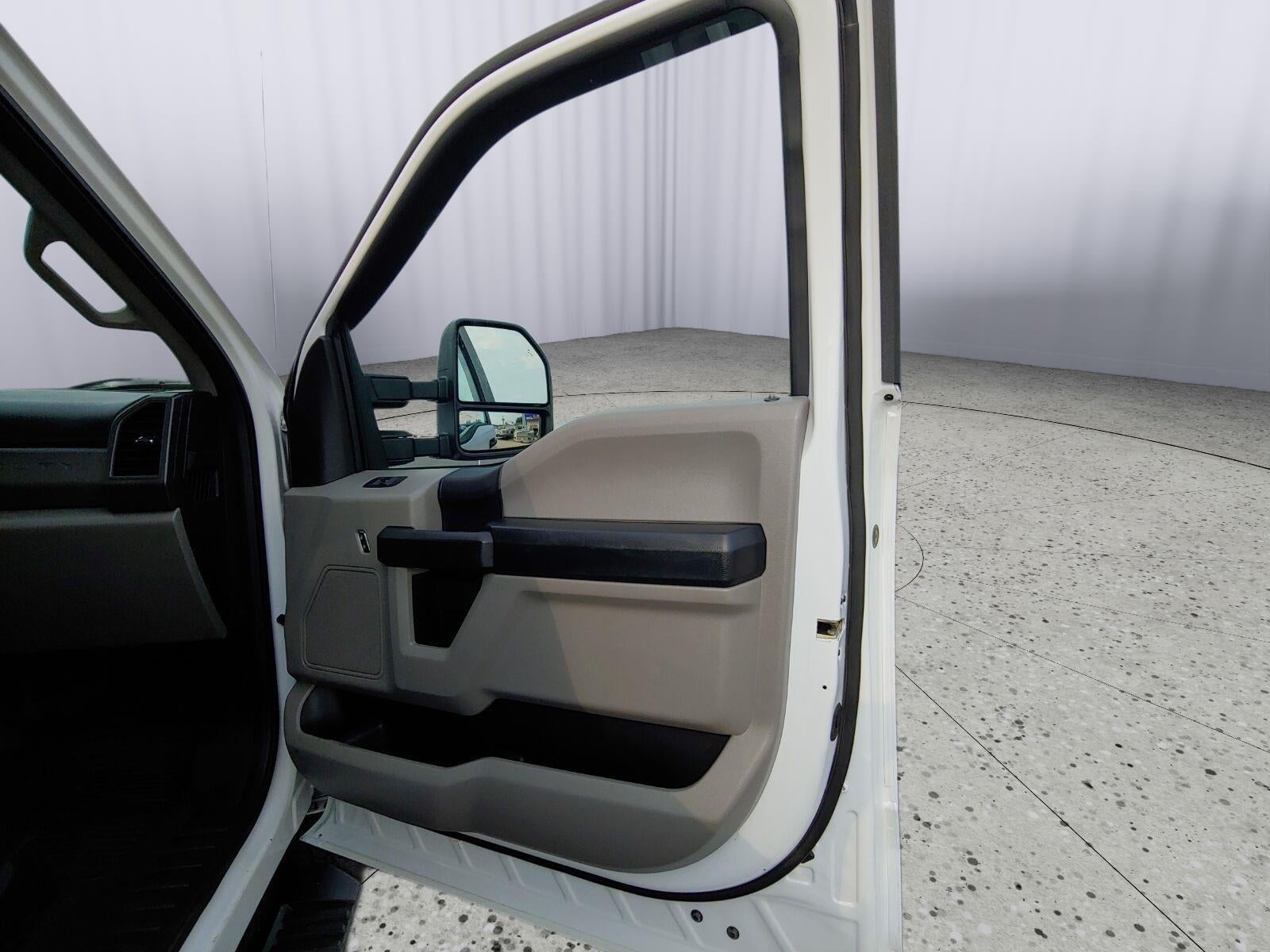2018 Ford Super Duty F-350 SRW XL