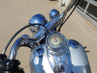 2015 HARLEY-DAVIDSON SOFTTAIL HERITAGE CLASSIC Base