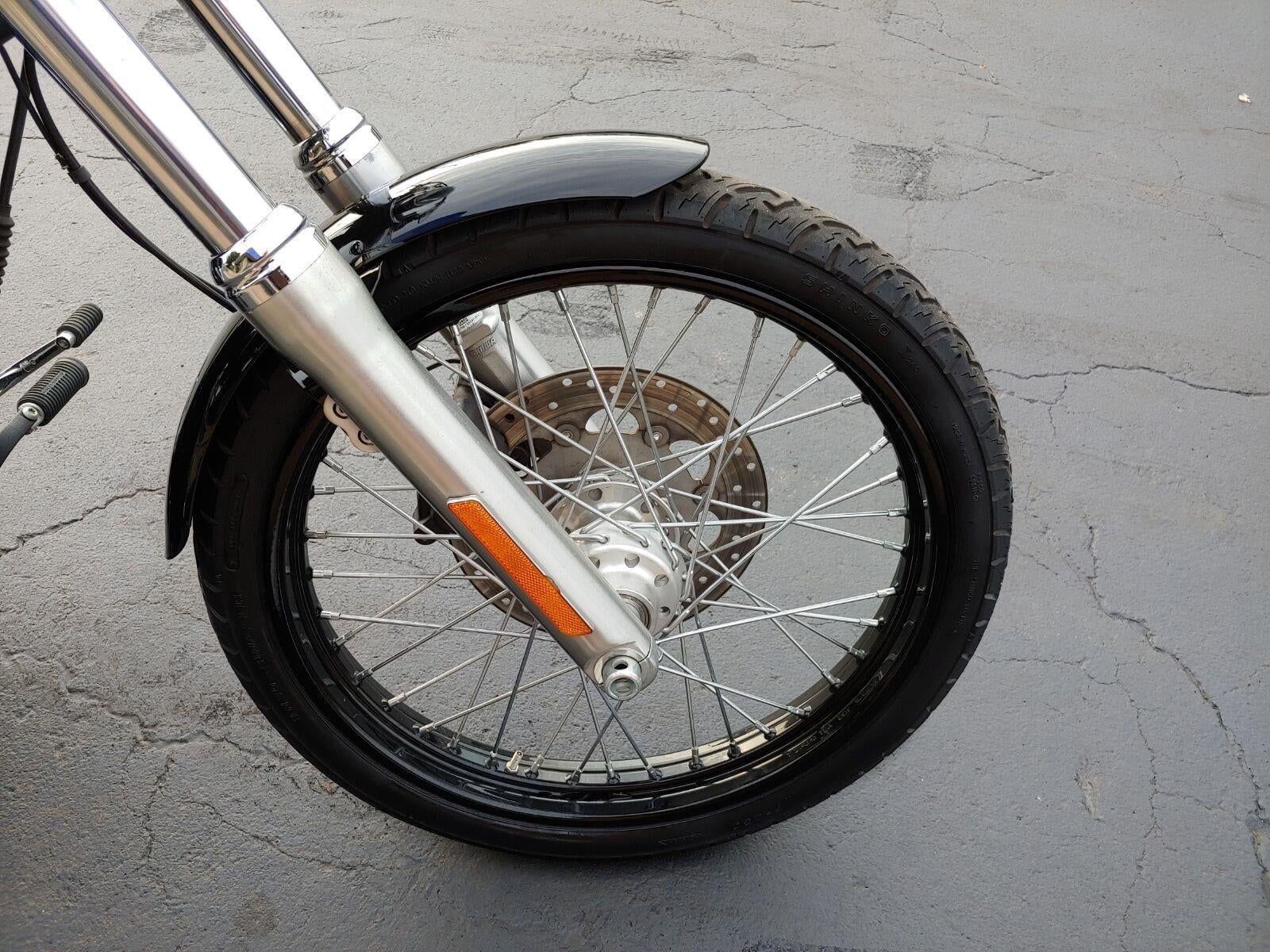 2016 HARLEY-DAVIDSON Dyna Wide Base