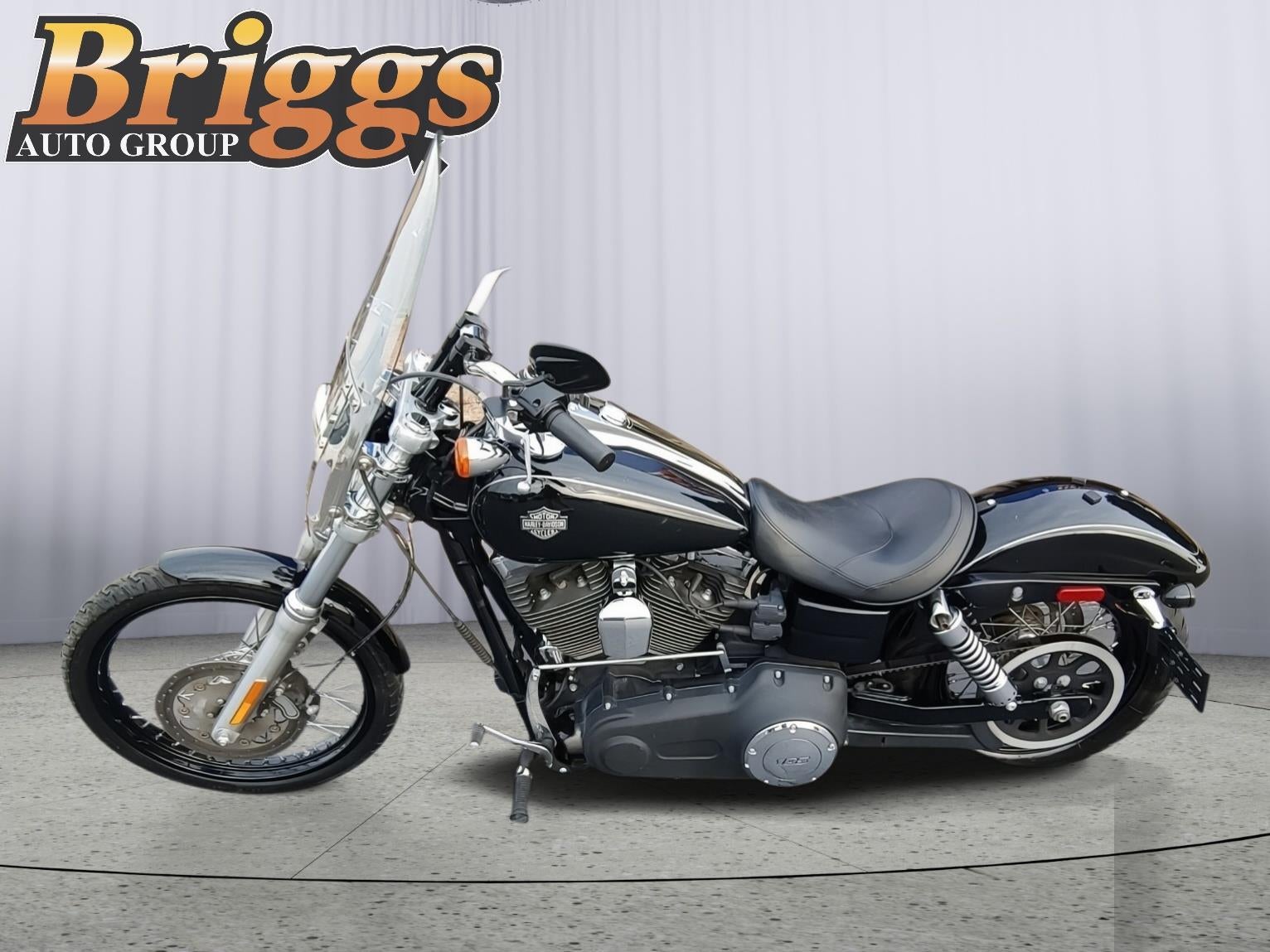 2016 HARLEY-DAVIDSON Dyna Wide Base