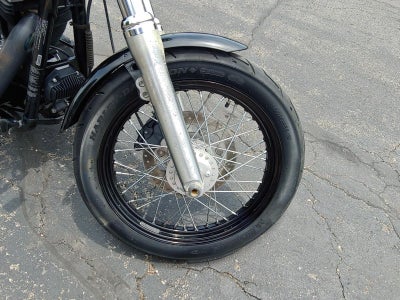 2011 HARLEY-DAVIDSON STREETBOB Base