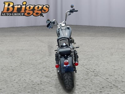 2011 HARLEY-DAVIDSON STREETBOB Base