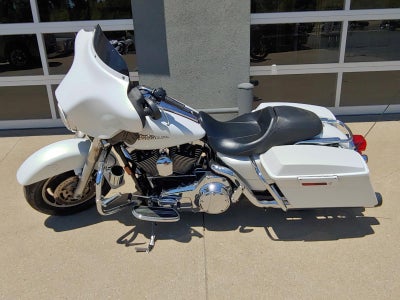 2008 HARLEY-DAVIDSON STREET GLIDE Base