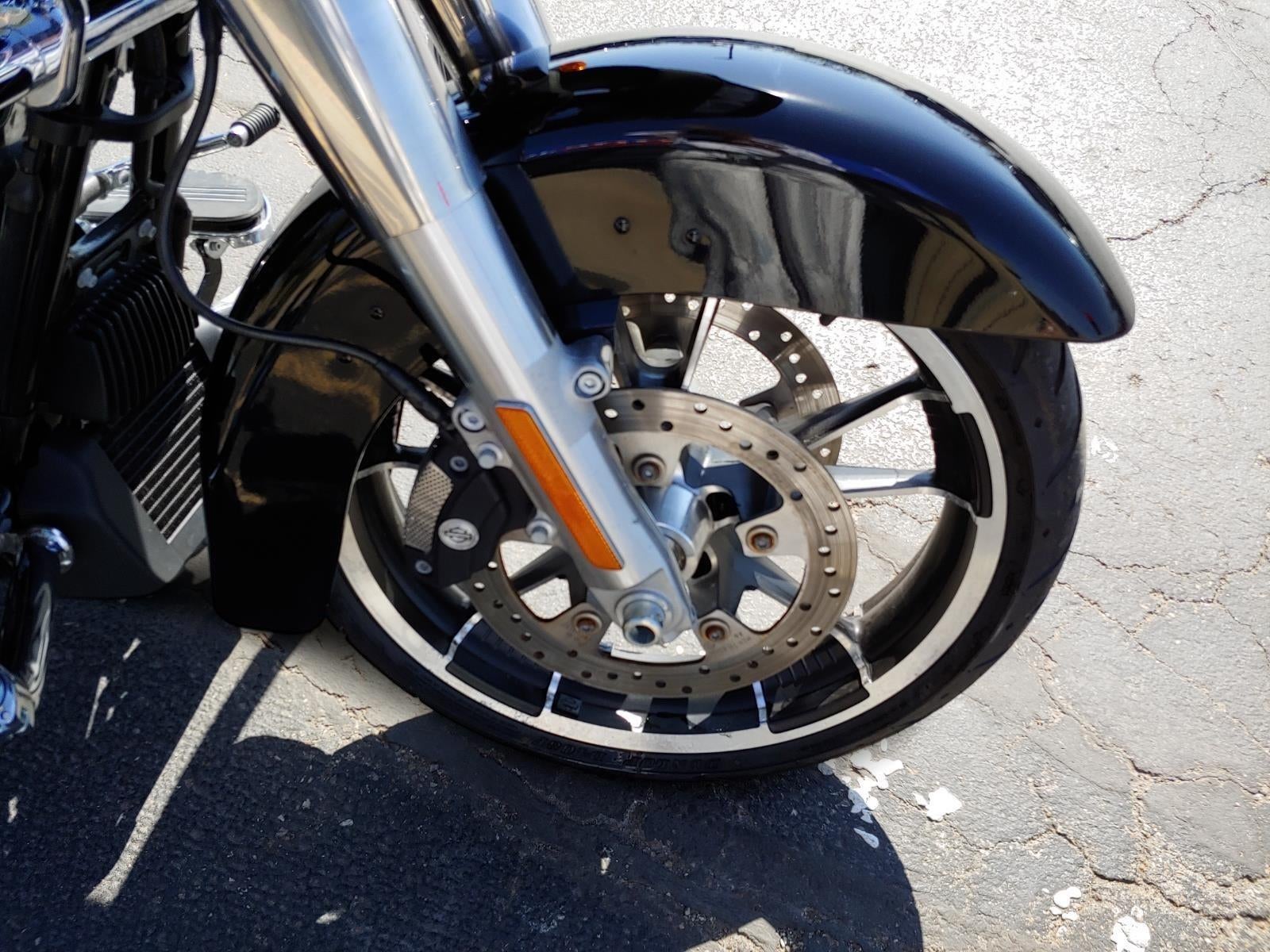 2023 HARLEY-DAVIDSON ROAD GLIDE Base