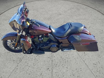 2019 HARLEY-DAVIDSON STREET GLIDE CVO Base