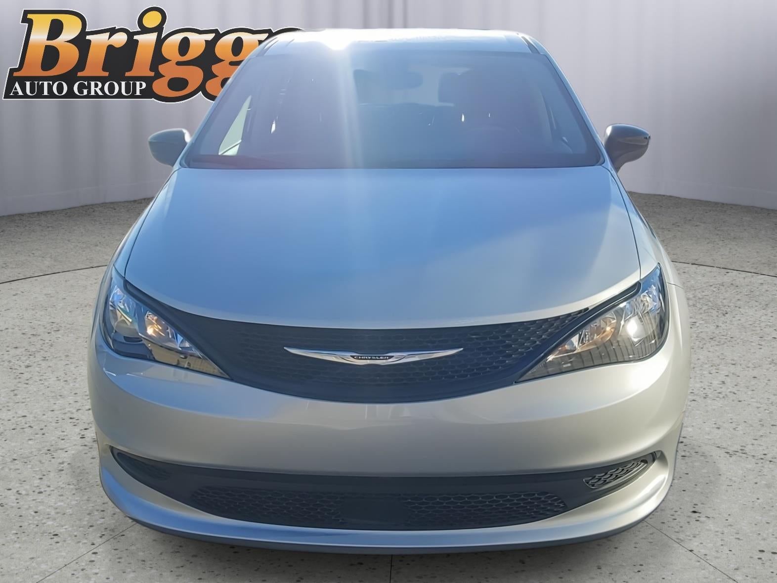 2024 Chrysler Voyager LX