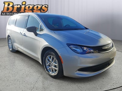 2024 Chrysler Voyager LX