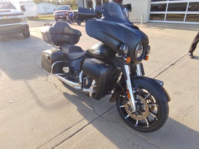 2020 INDIAN MOTOCYCLE ROADMASTER Base