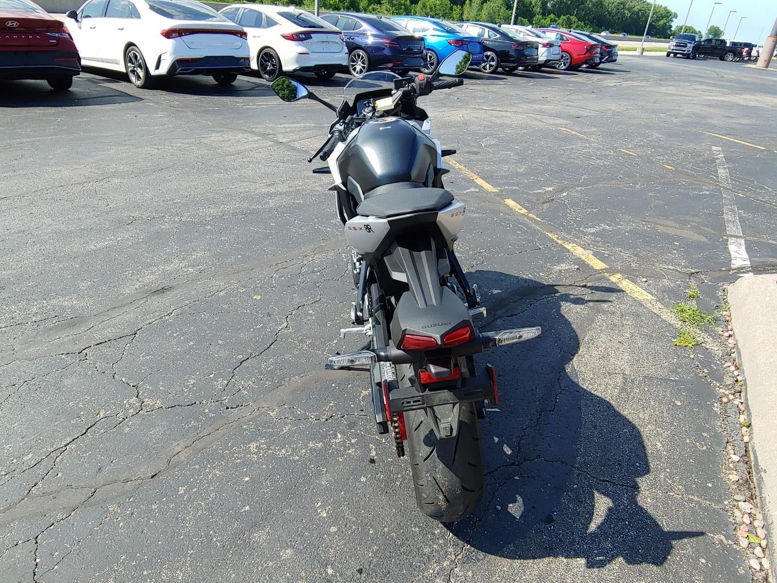 2024 SUZUKI GSX800 Base