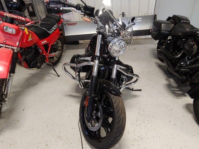 2023 BMW R18 R8