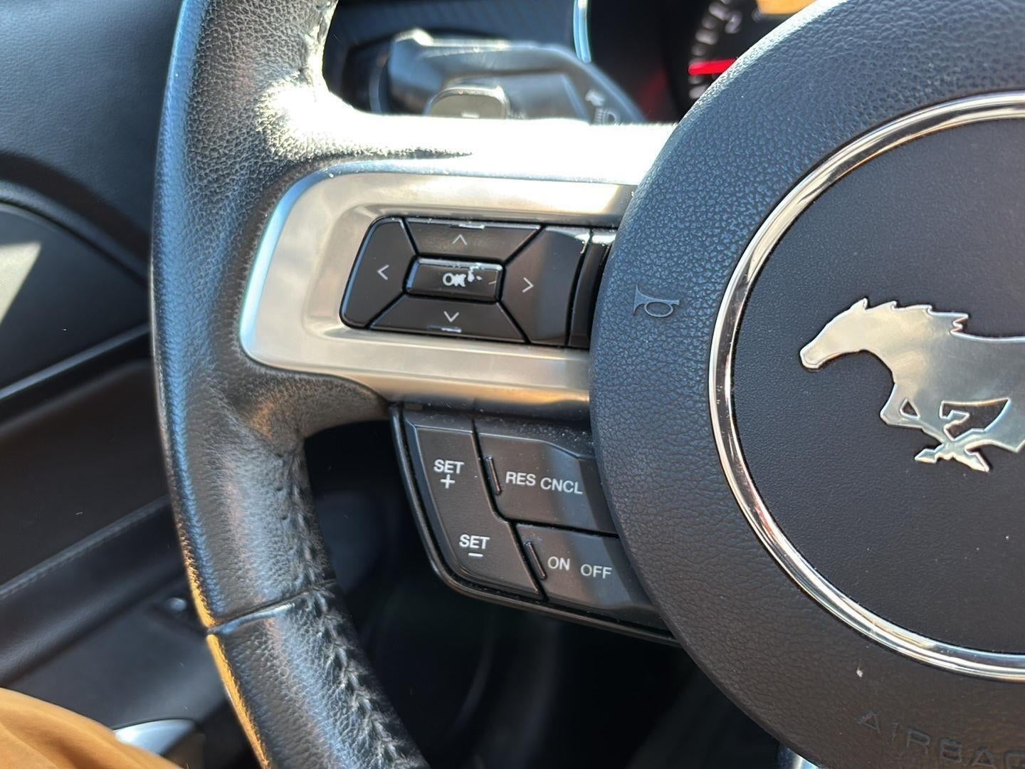 2015 Ford MUSTANG Base