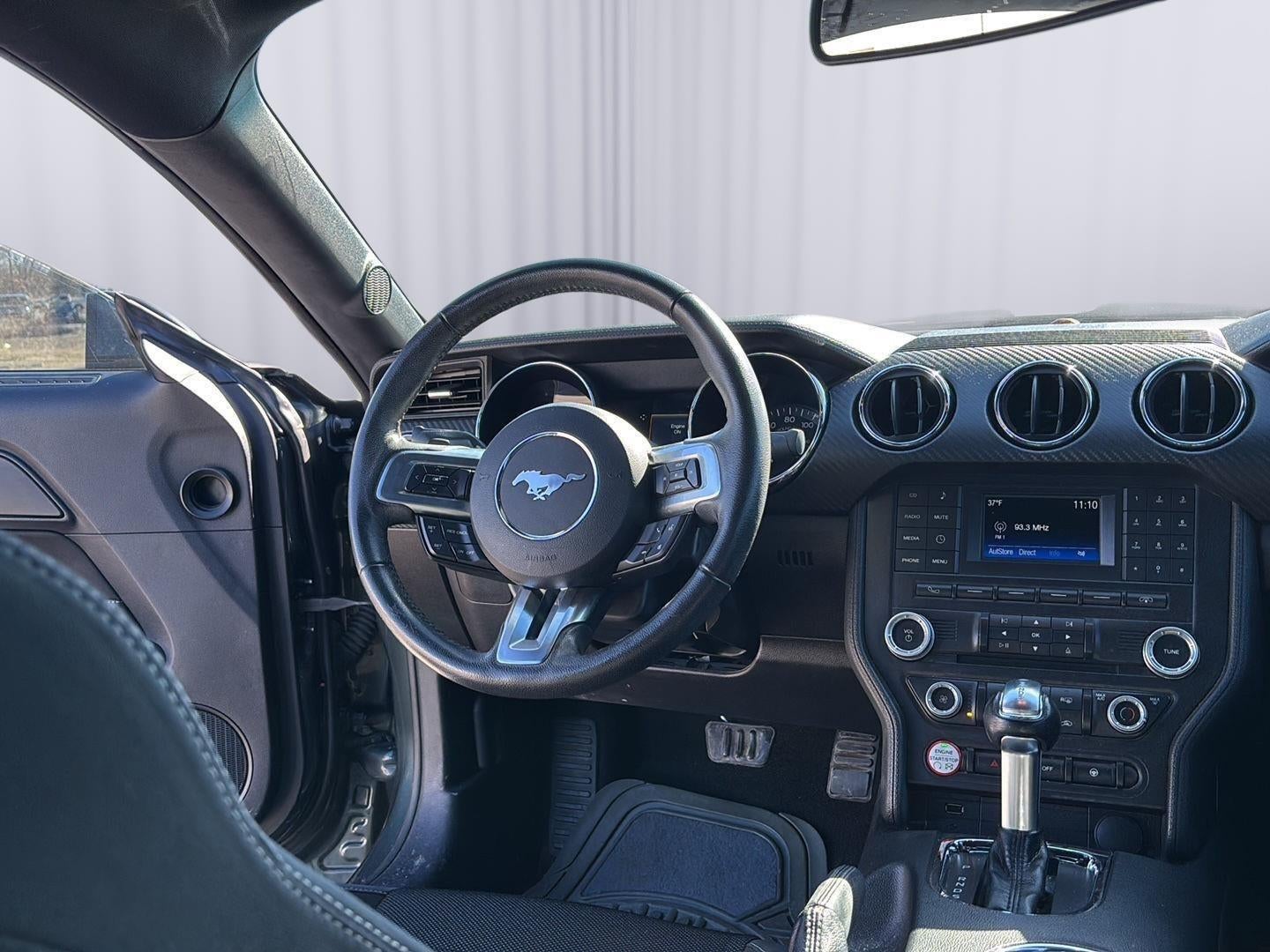 2015 Ford MUSTANG Base