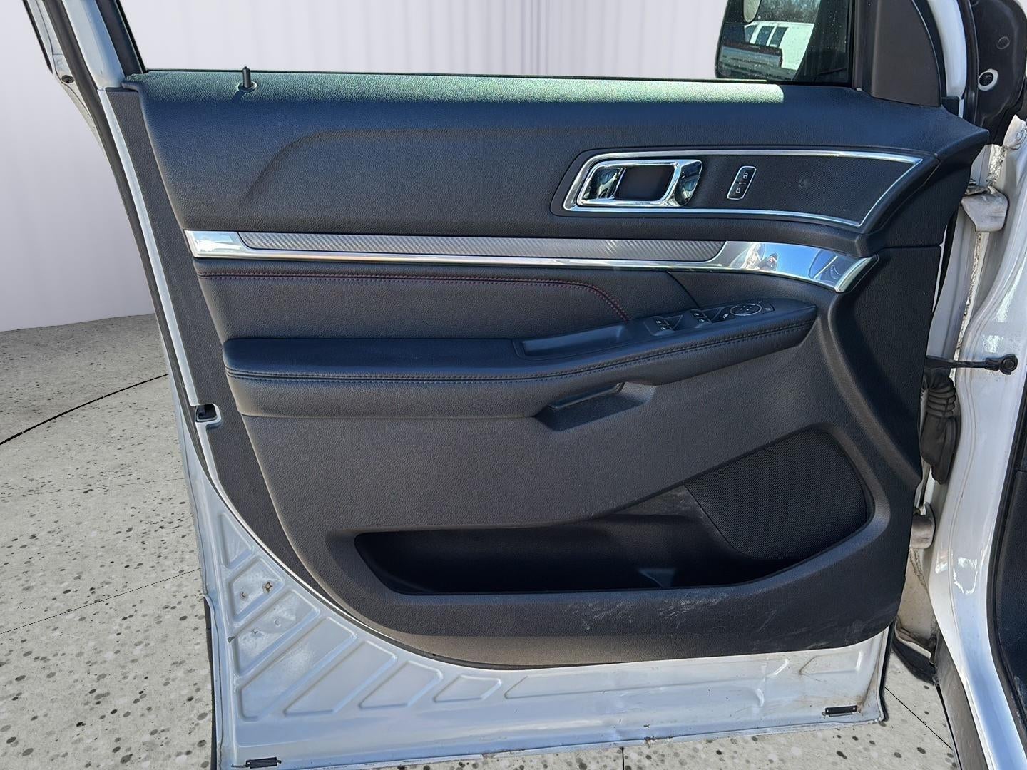 2016 Ford EXPLORER Base