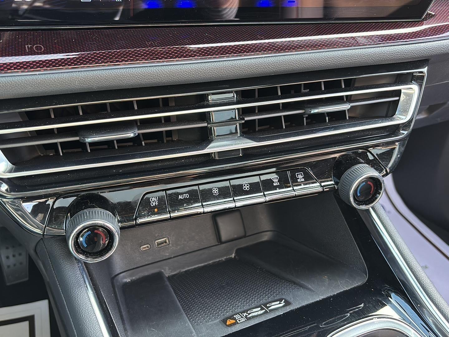 2024 Chevrolet TRAVERSE Base