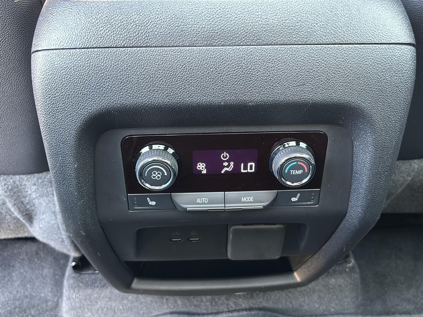 2024 Chevrolet TRAVERSE Base