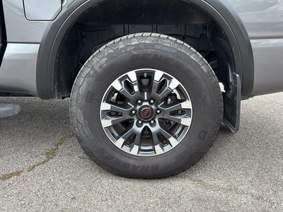 2024 Nissan TITAN sv