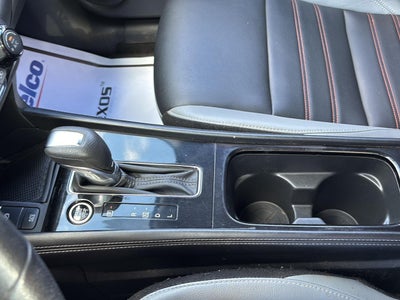 2022 Nissan Kicks SR