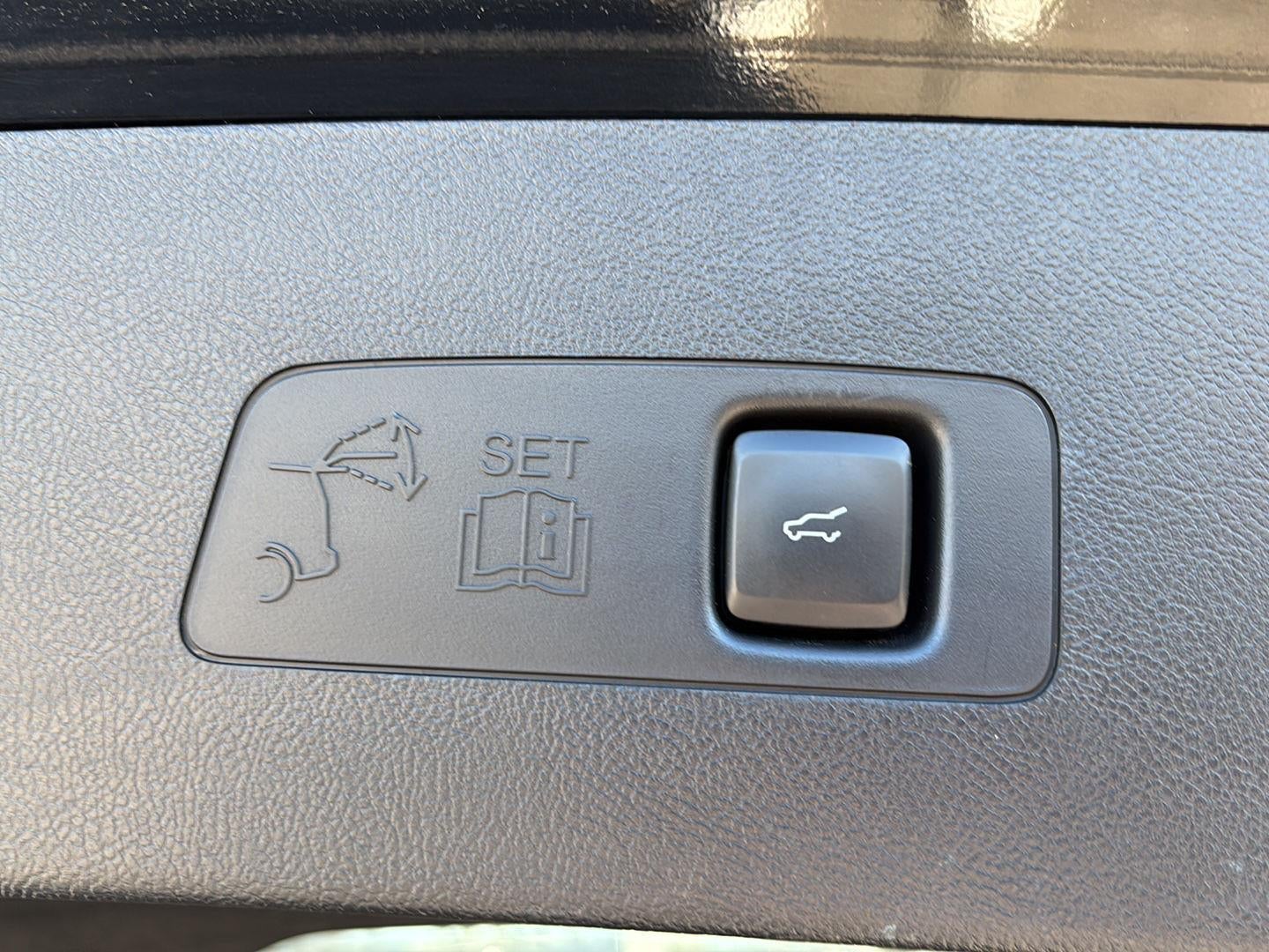 2022 Lincoln CORSAIR Base