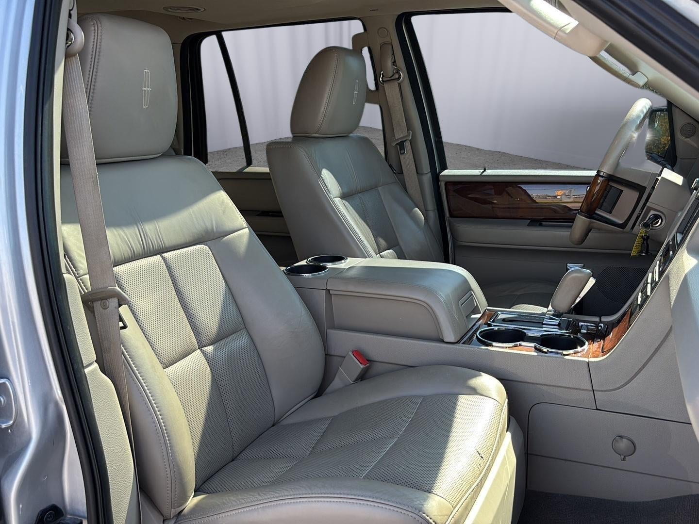 2014 Lincoln Navigator Base
