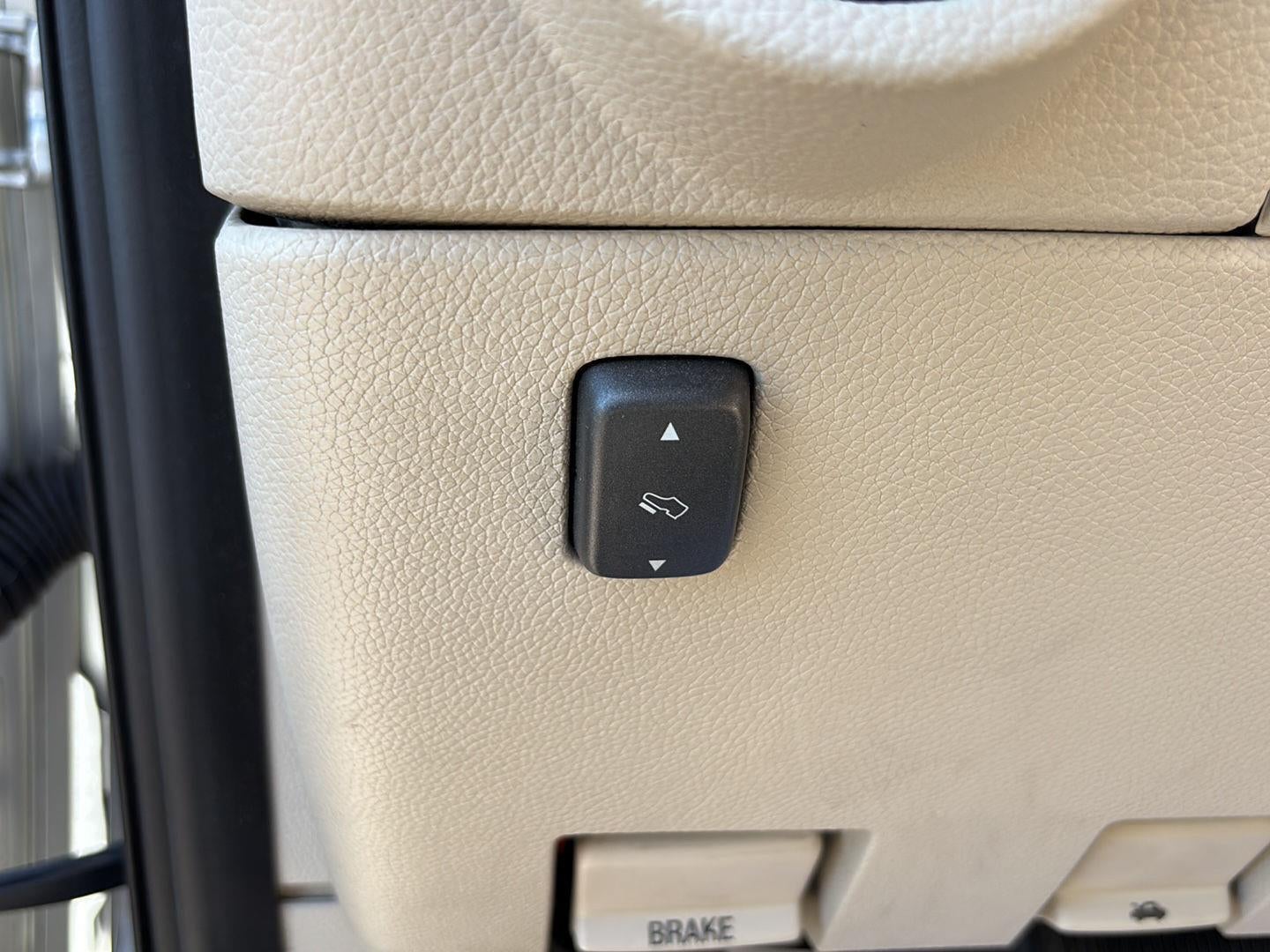 2014 Lincoln Navigator Base
