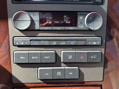 2014 Lincoln Navigator Base